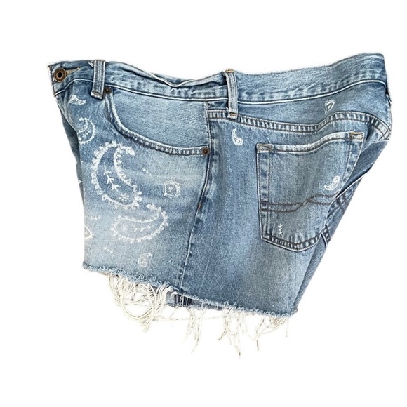 LN LUCKY BRAND “THE CUT OFF” SHORTS (30) - Picture 4 of 10